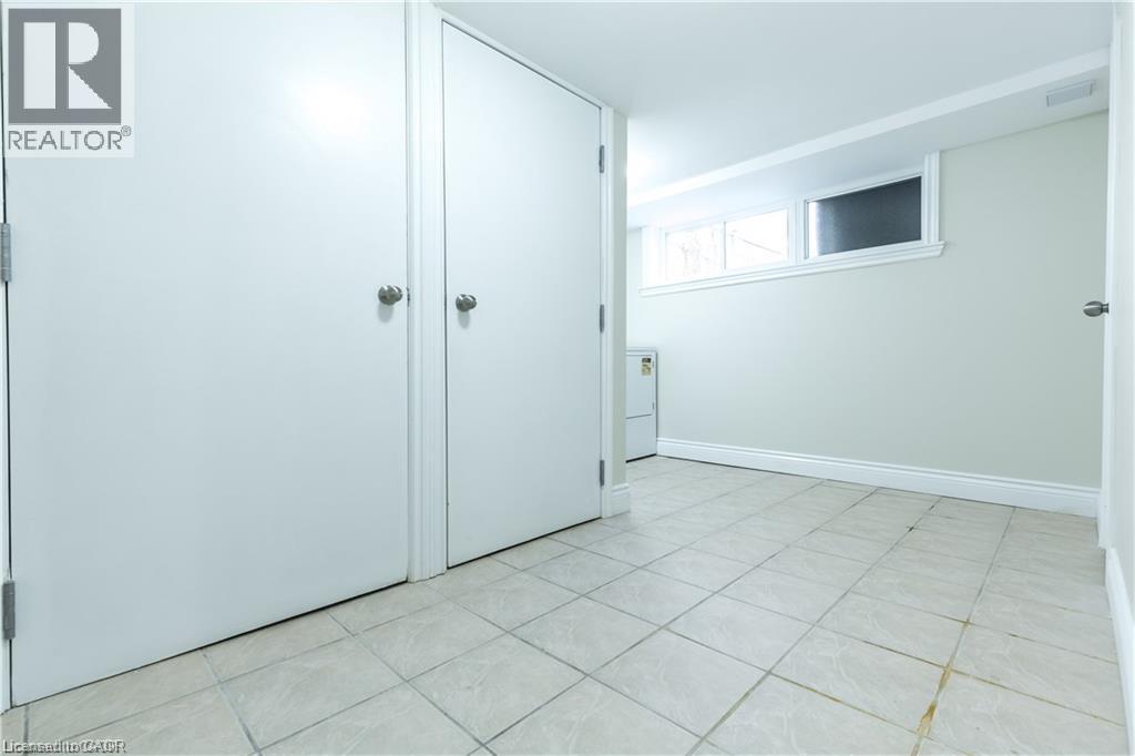 499 East 16th Street, Hamilton, Ontario  L9A 4K9 - Photo 35 - 40867137