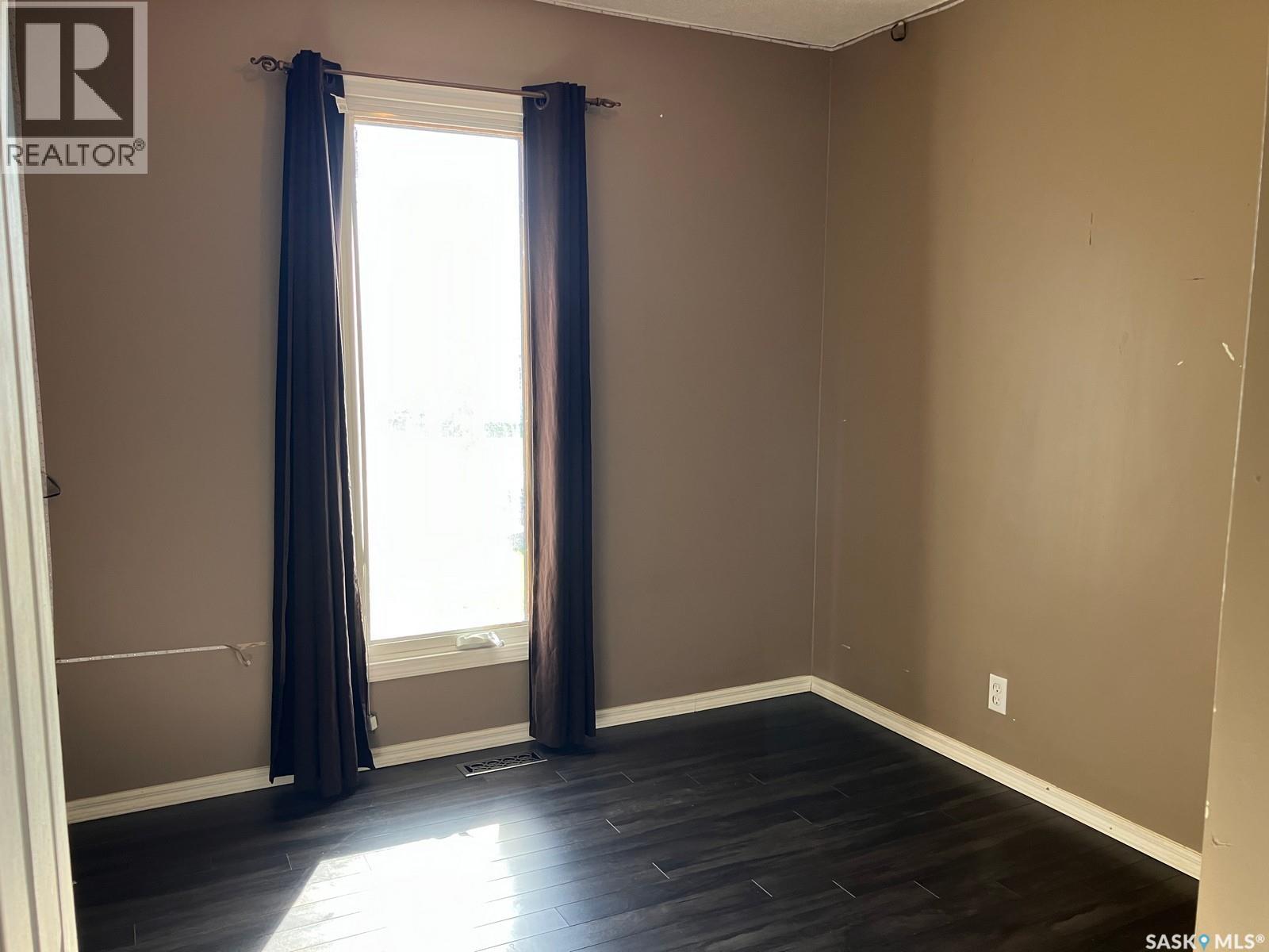 617 8th Avenue W, Nipawin, Saskatchewan  S0E 1E0 - Photo 20 - SK048707