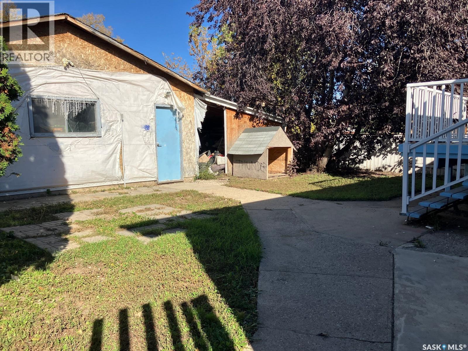 617 8th Avenue W, Nipawin, Saskatchewan  S0E 1E0 - Photo 45 - SK048707