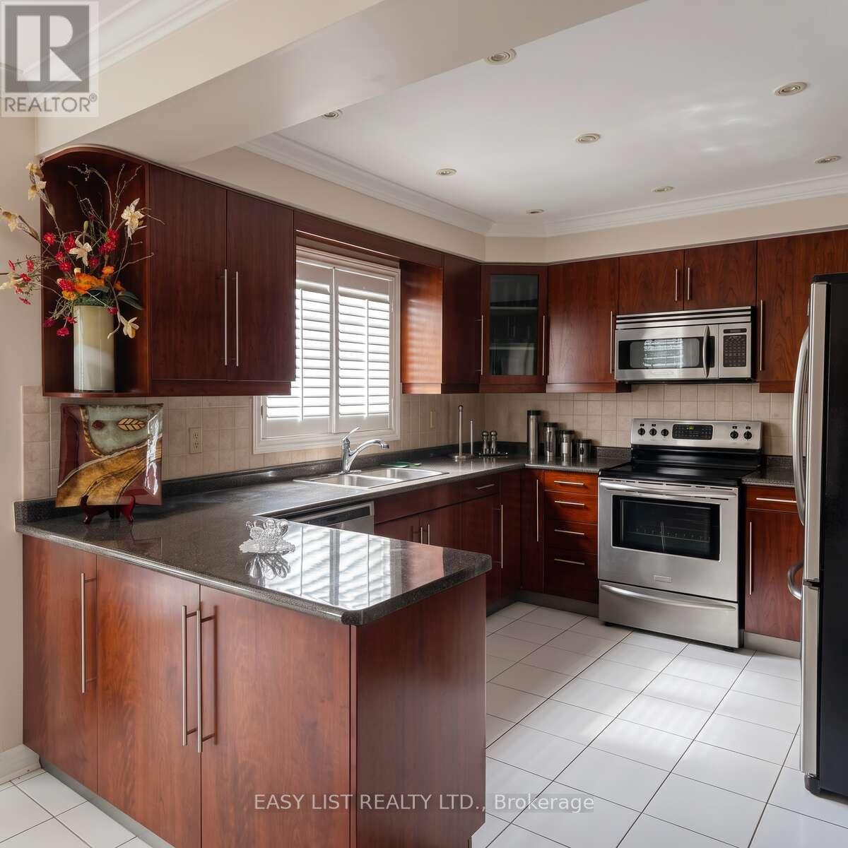 14 Gas Light Crescent, Vaughan, Ontario  L4L 8E8 - Photo 21 - N13725554
