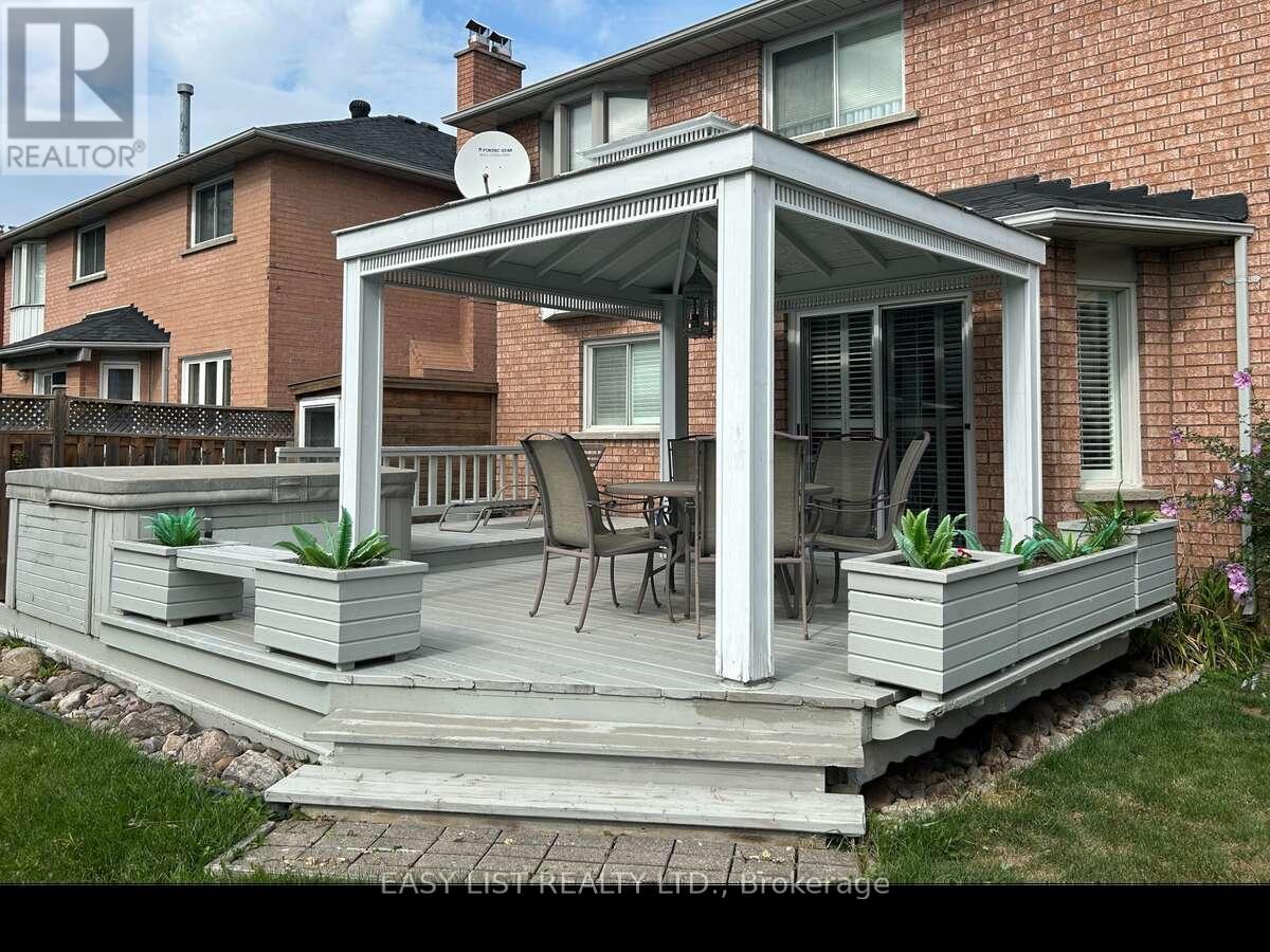 14 Gas Light Crescent, Vaughan, Ontario  L4L 8E8 - Photo 6 - N13725554