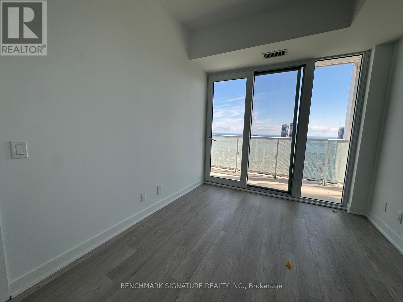 5806 - 88 Queen Street E, Toronto, Ontario  M5C 0B6 - Photo 14 - C13837778