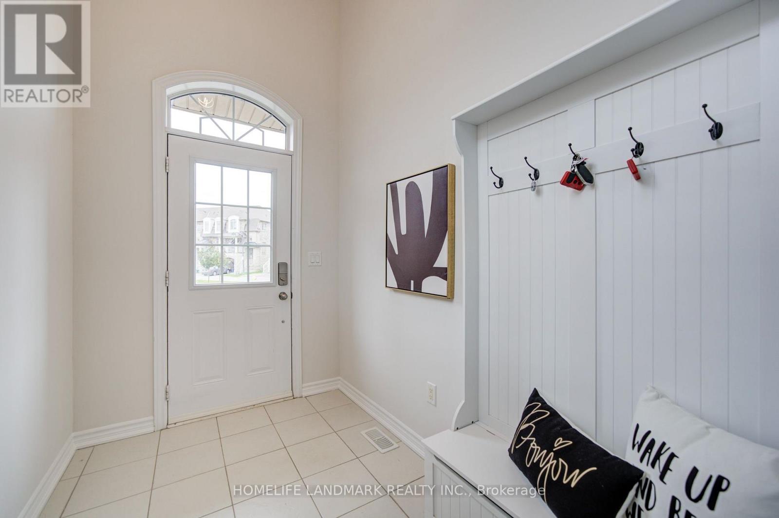 17 Etherington Way, Markham, Ontario  L6C 0X4 - Photo 4 - N13837782