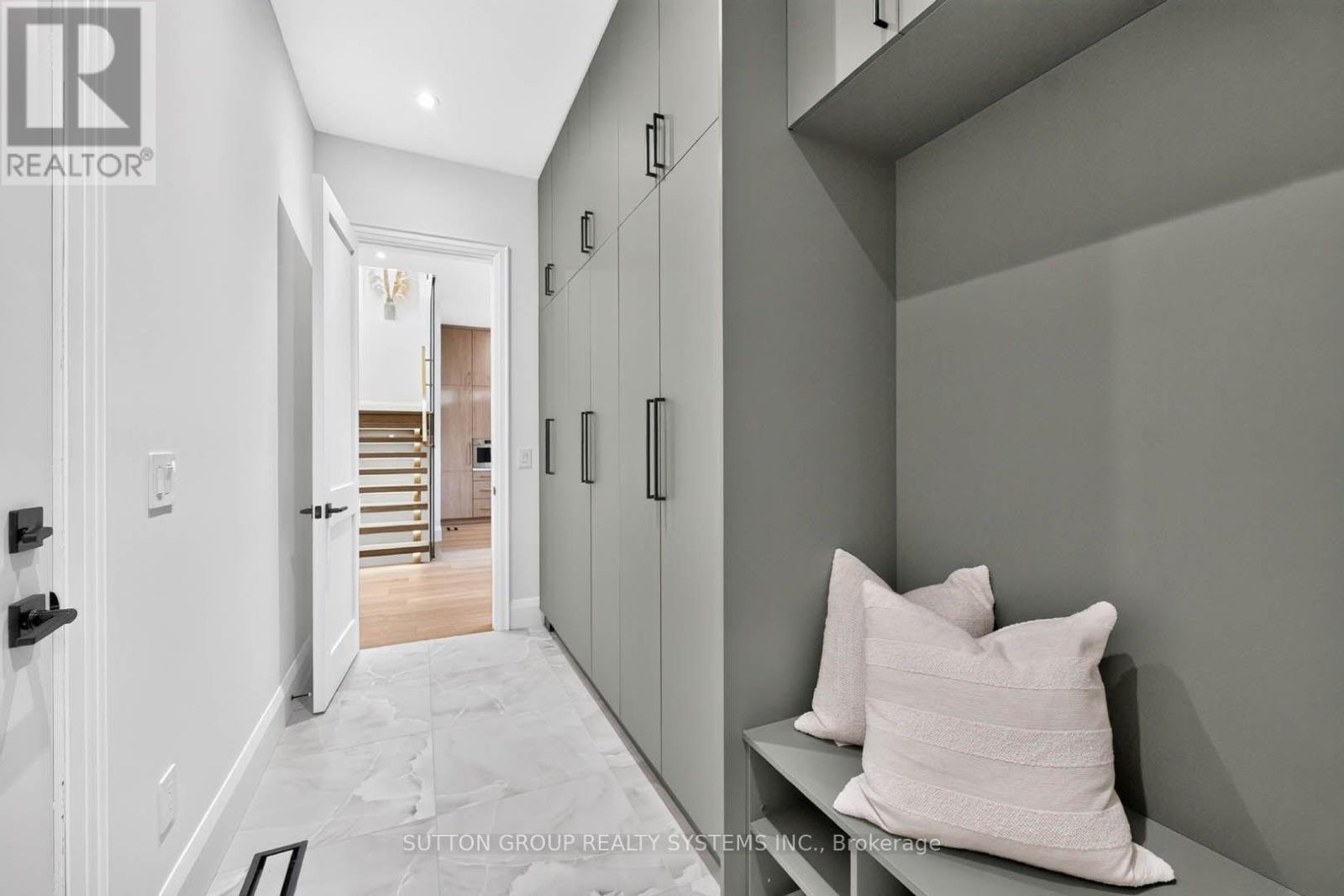 272 Renforth Drive, Toronto, Ontario  M9C 2K9 - Photo 13 - W13837754