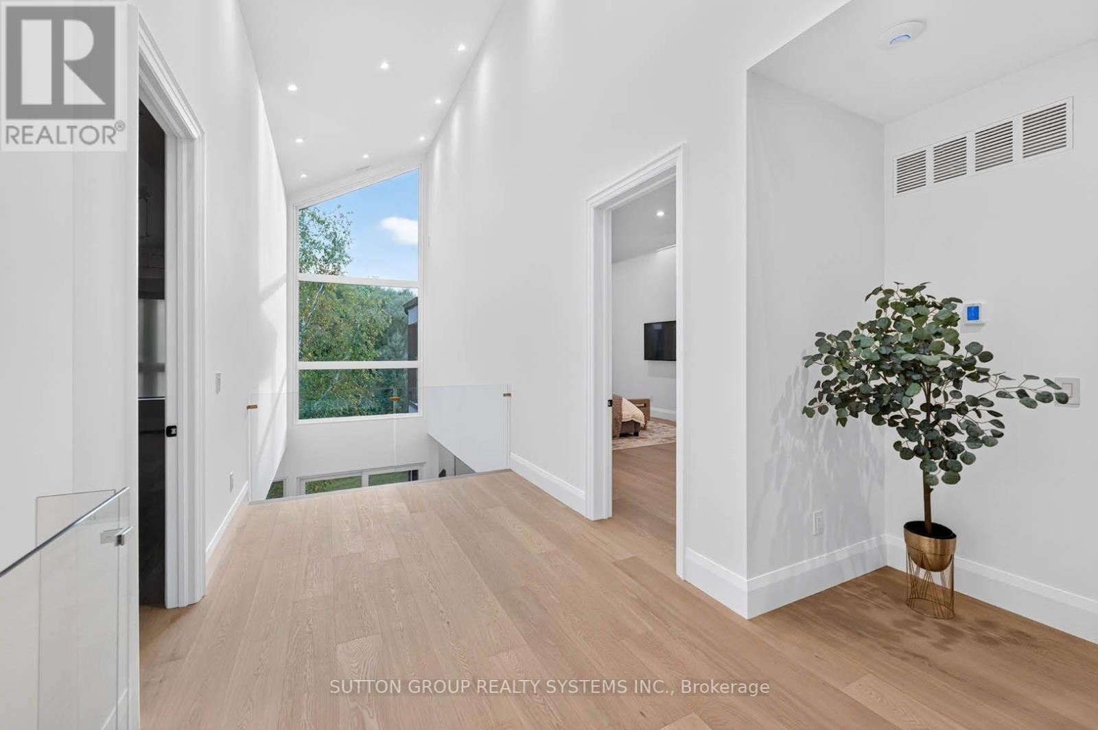 272 Renforth Drive, Toronto, Ontario  M9C 2K9 - Photo 15 - W13837754