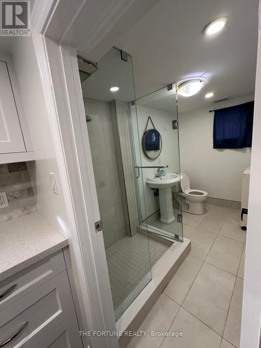 54 Patika Avenue, Toronto, Ontario  M9N 2E9 - Photo 5 - W13837756