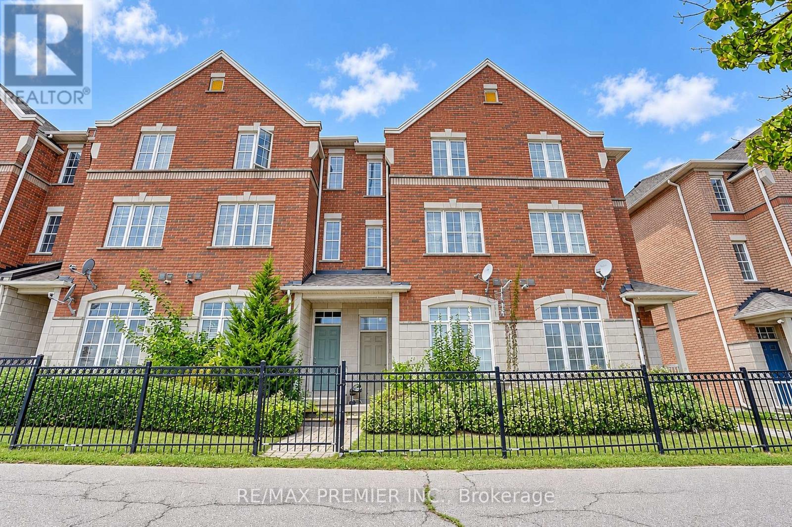 44 - 3030 Breakwater Court, Mississauga, Ontario  L5B 4N8 - Photo 3 - W13837758