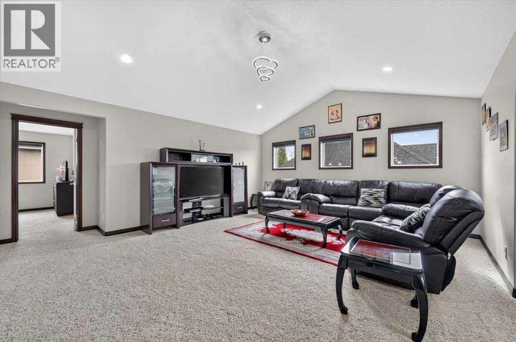 233 Aspenmere Circle