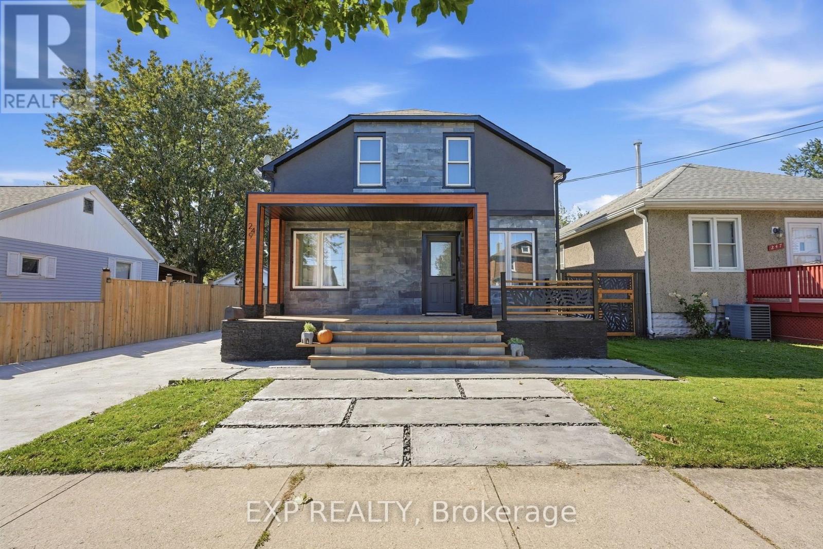 249 Wallace Avenue S, Welland, Ontario  L3B 1R7 - Photo 2 - X13837836