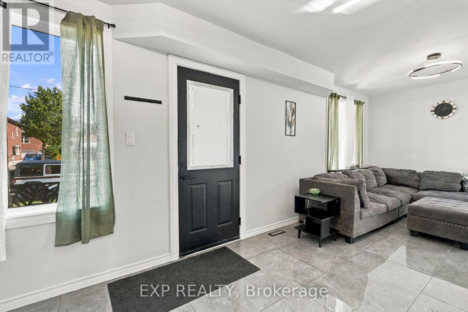 249 Wallace Avenue S, Welland, Ontario  L3B 1R7 - Photo 8 - X13837836