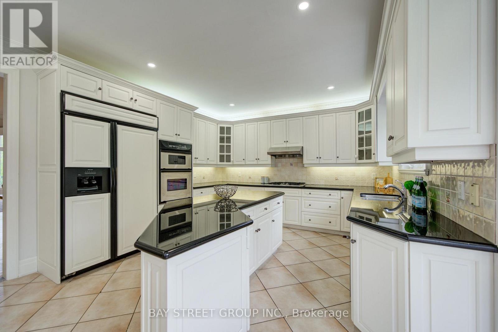 58 Bowan Court, Toronto, Ontario  M2K 3A7 - Photo 12 - C13837814