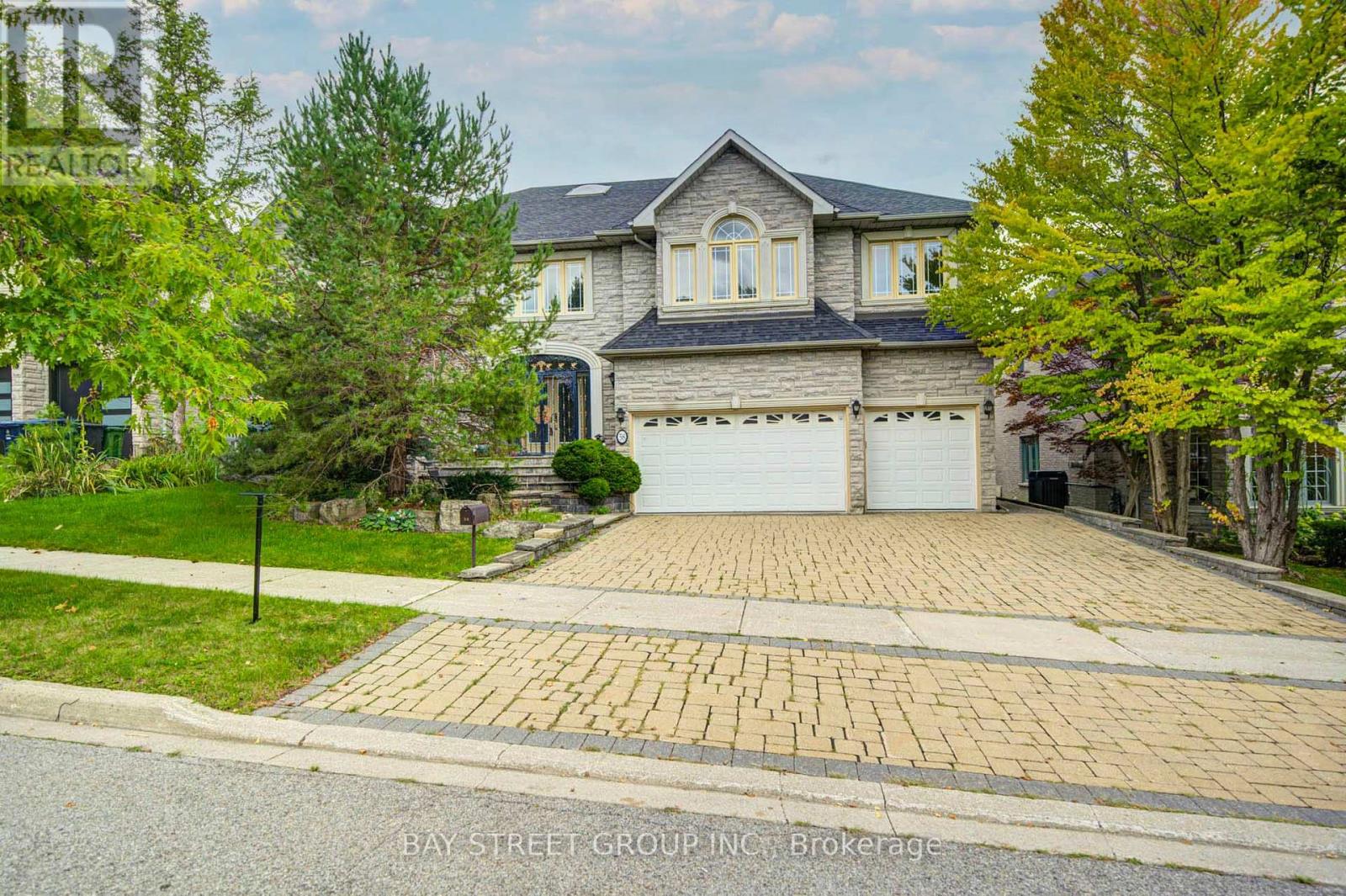 58 Bowan Court, Toronto, Ontario  M2K 3A7 - Photo 2 - C13837814