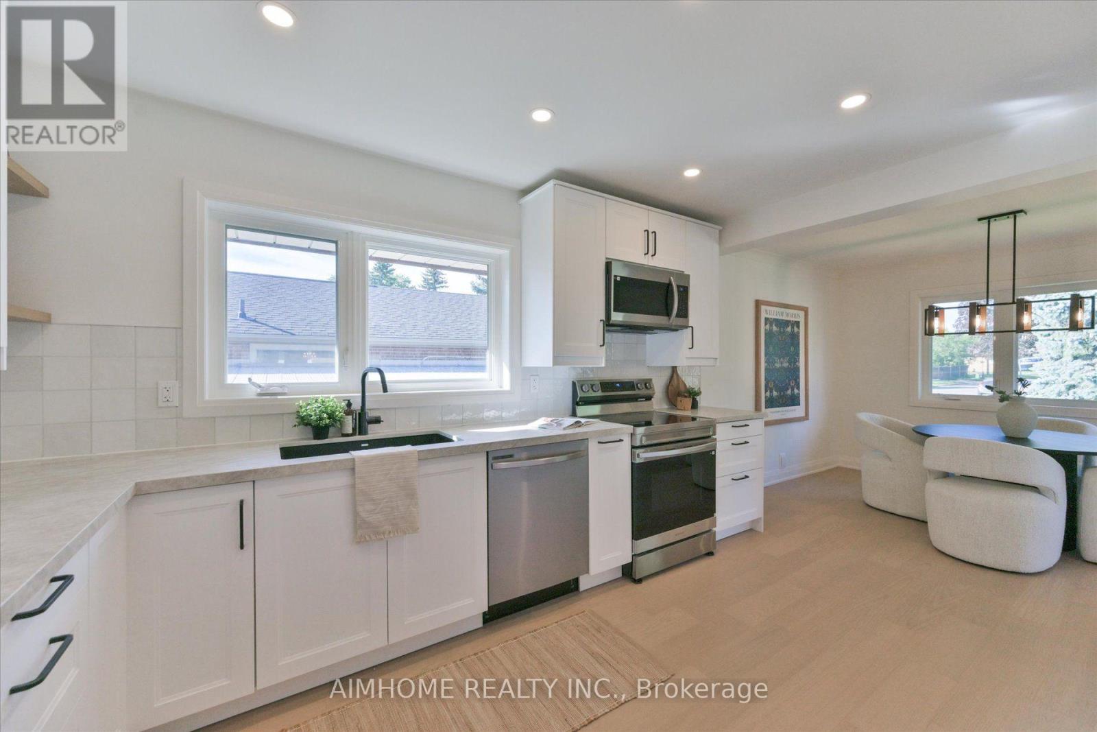 121 Wyndcliff Crescent, Toronto, Ontario  M4A 2J9 - Photo 12 - C13837826
