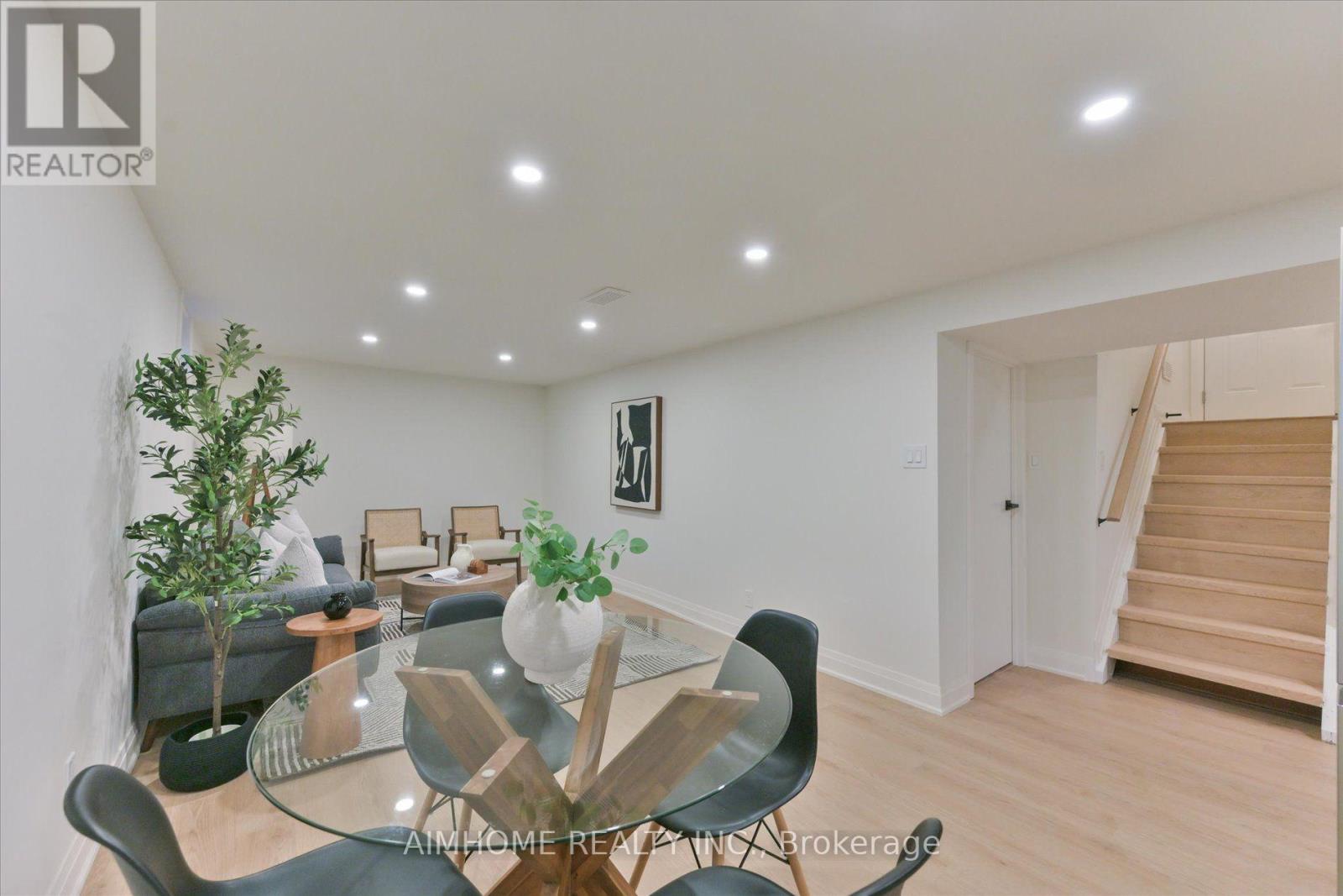 121 Wyndcliff Crescent, Toronto, Ontario  M4A 2J9 - Photo 24 - C13837826