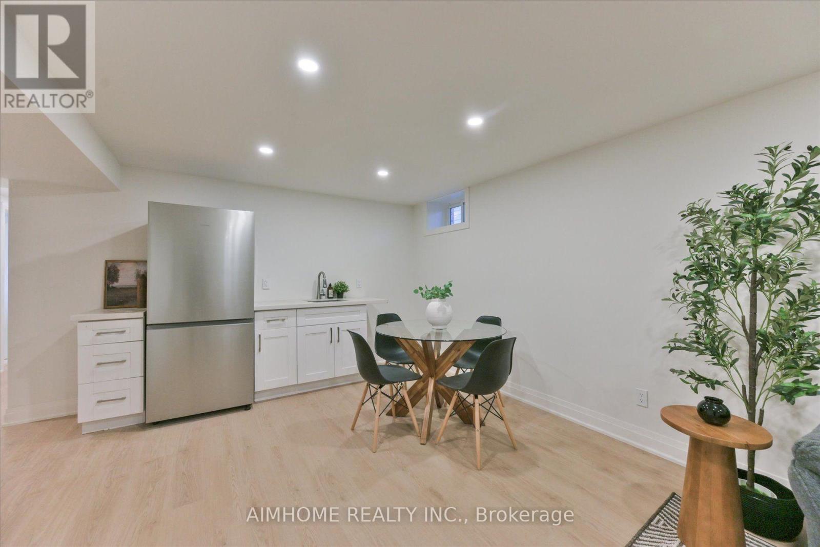 121 Wyndcliff Crescent, Toronto, Ontario  M4A 2J9 - Photo 25 - C13837826