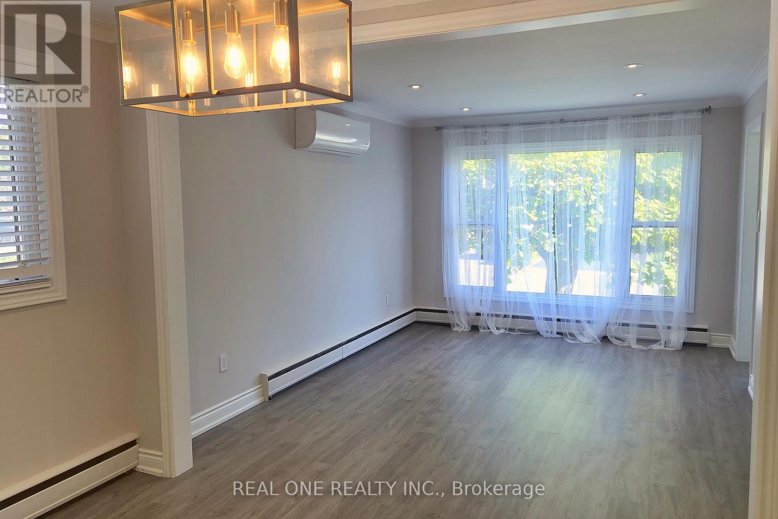 Main Level - 15 Castille Avenue, Toronto, Ontario  M1R 2B9 - Photo 14 - E13837786
