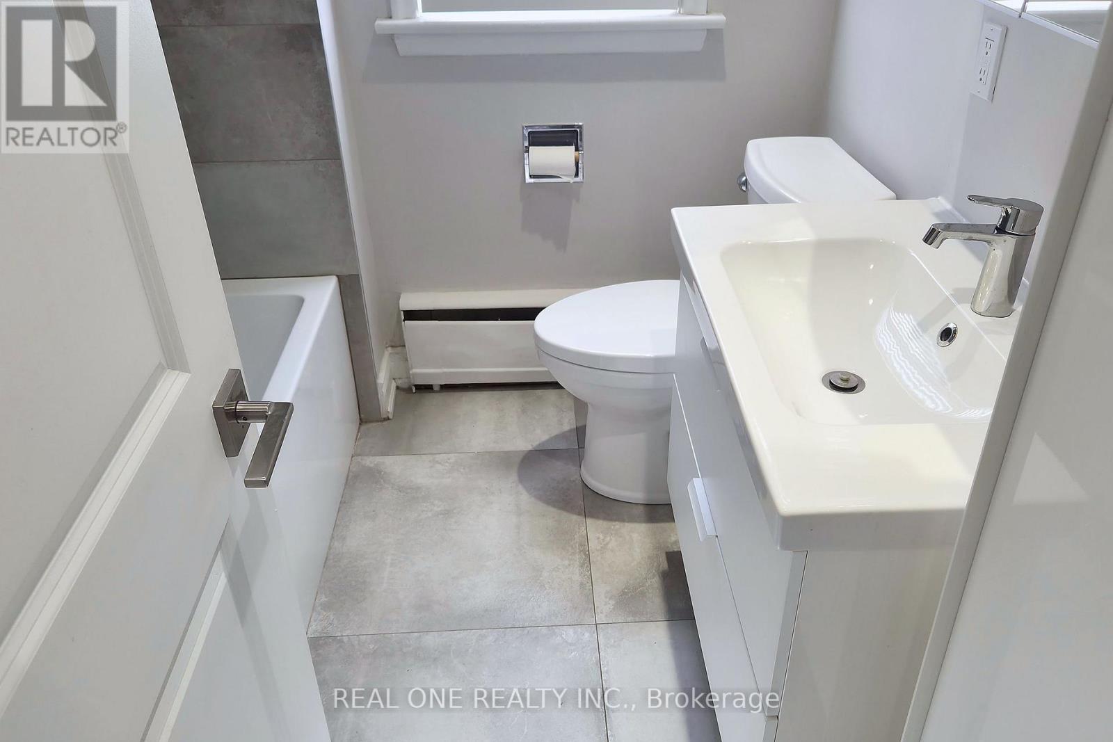Main Level - 15 Castille Avenue, Toronto, Ontario  M1R 2B9 - Photo 18 - E13837786