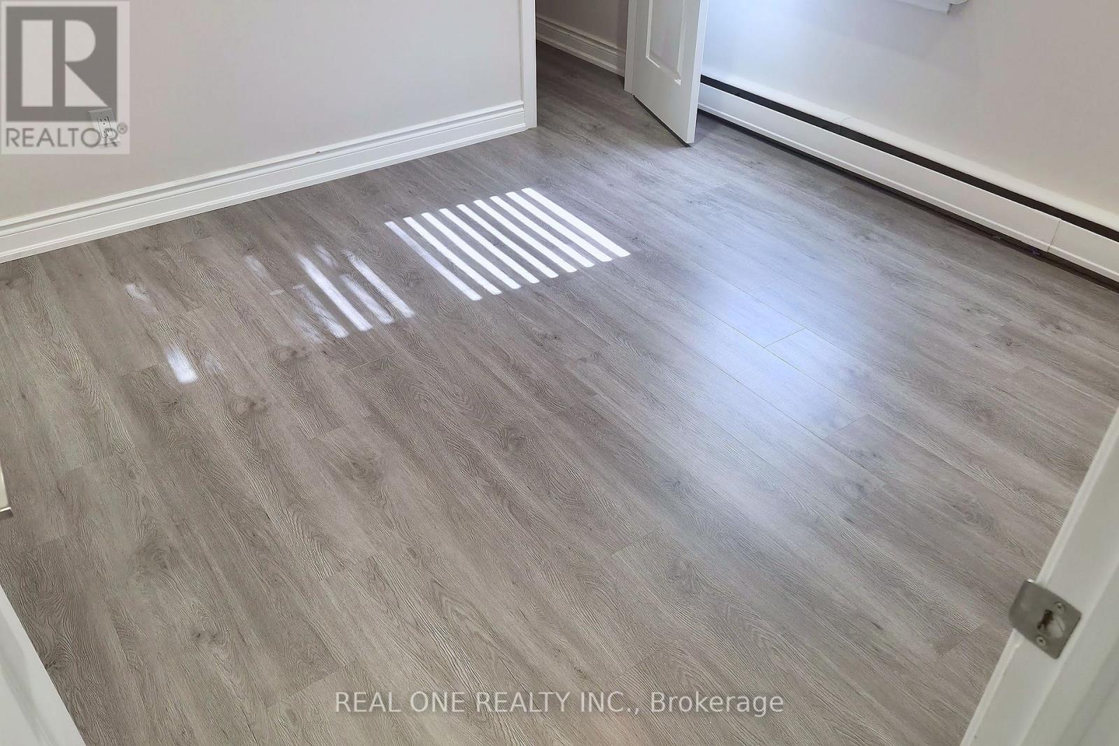 Main Level - 15 Castille Avenue, Toronto, Ontario  M1R 2B9 - Photo 21 - E13837786