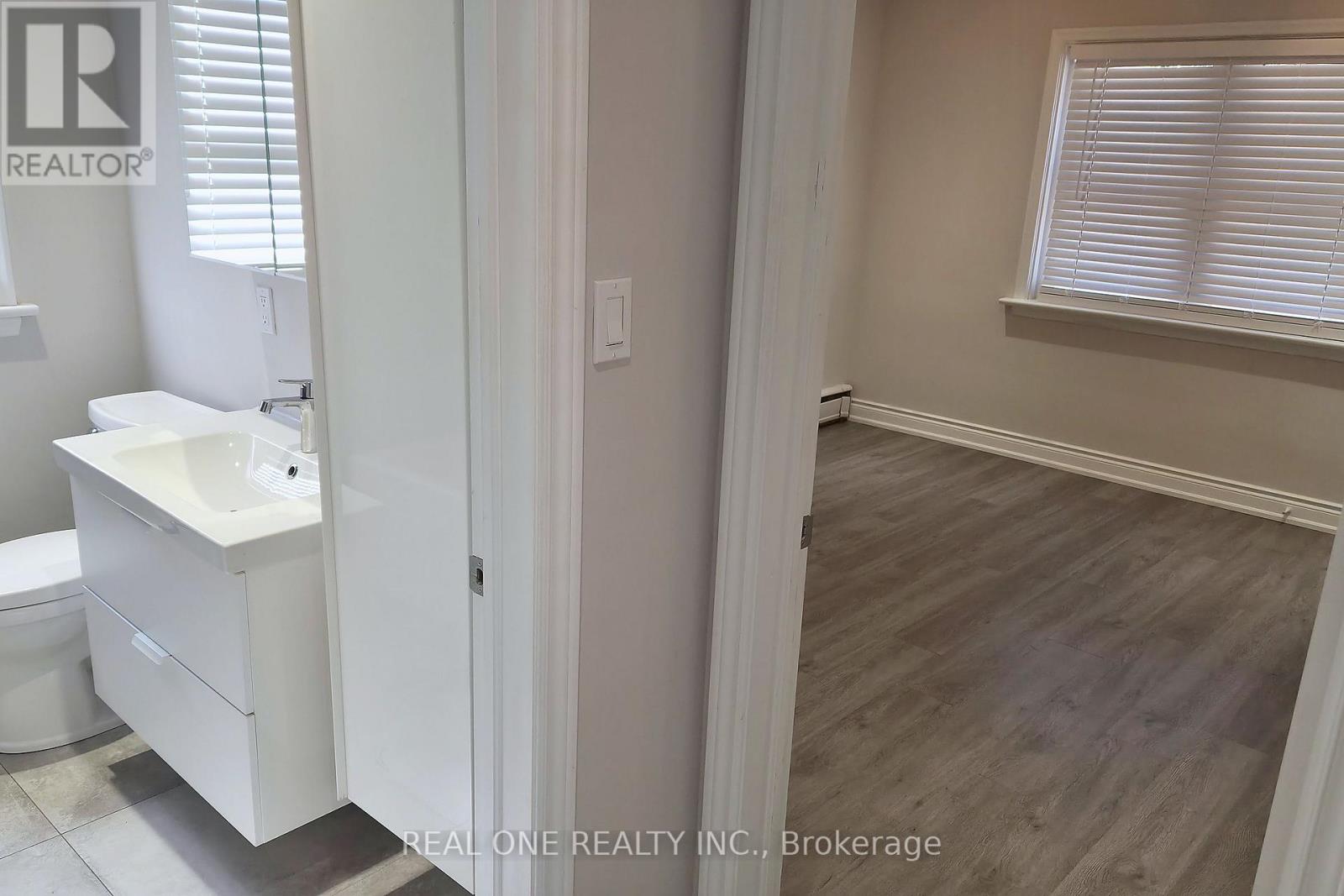 Main Level - 15 Castille Avenue, Toronto, Ontario  M1R 2B9 - Photo 23 - E13837786