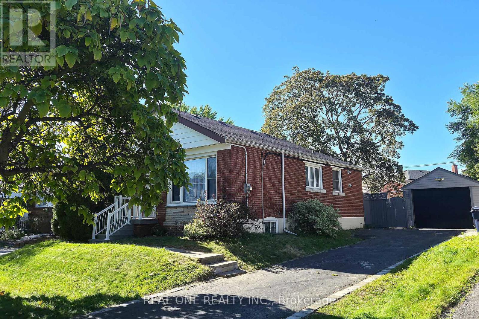 Main Level - 15 Castille Avenue, Toronto, Ontario  M1R 2B9 - Photo 3 - E13837786