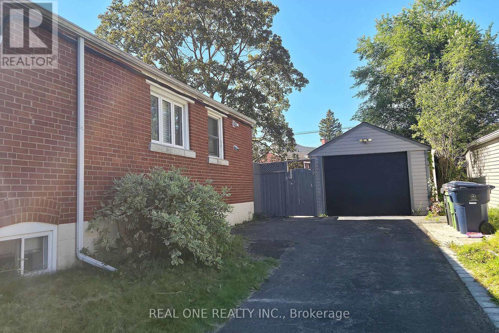Main Level - 15 Castille Avenue, Toronto, Ontario  M1R 2B9 - Photo 5 - E13837786
