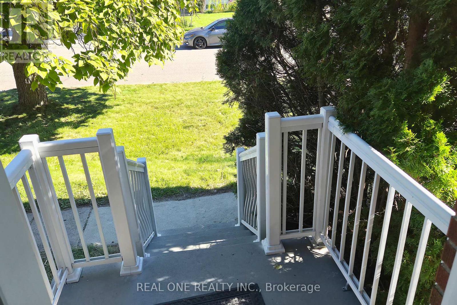 Main Level - 15 Castille Avenue, Toronto, Ontario  M1R 2B9 - Photo 6 - E13837786