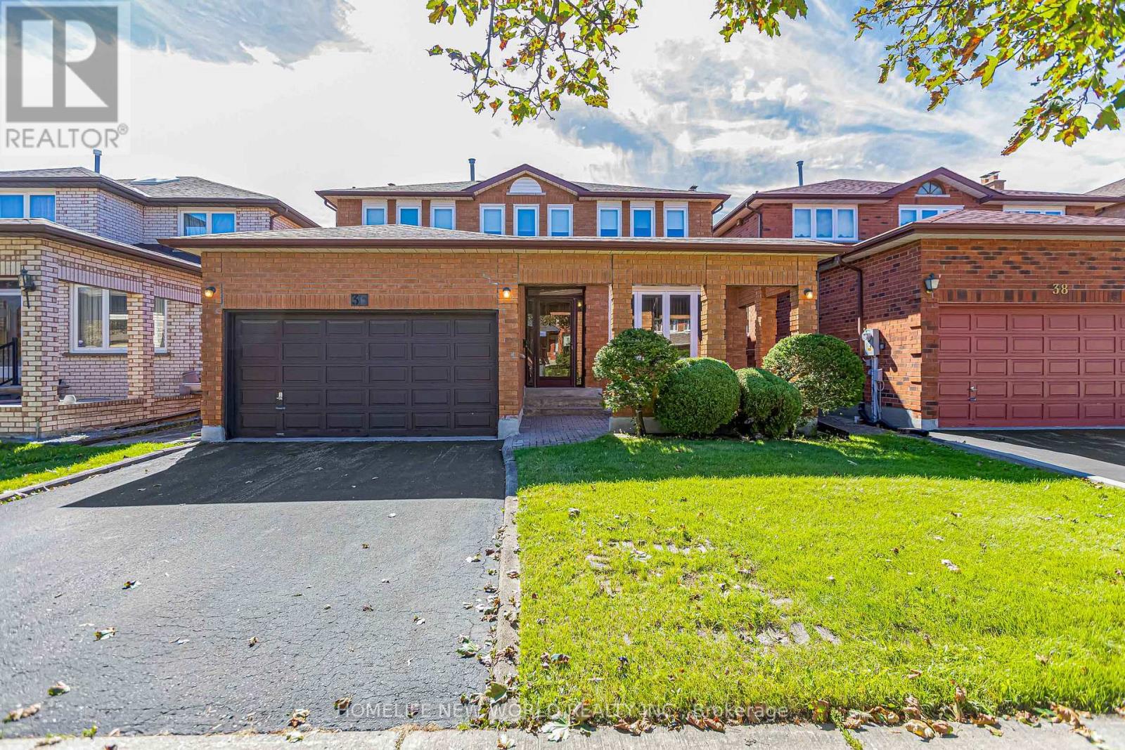 36 PURCELL SQUARE, Toronto, Ontario