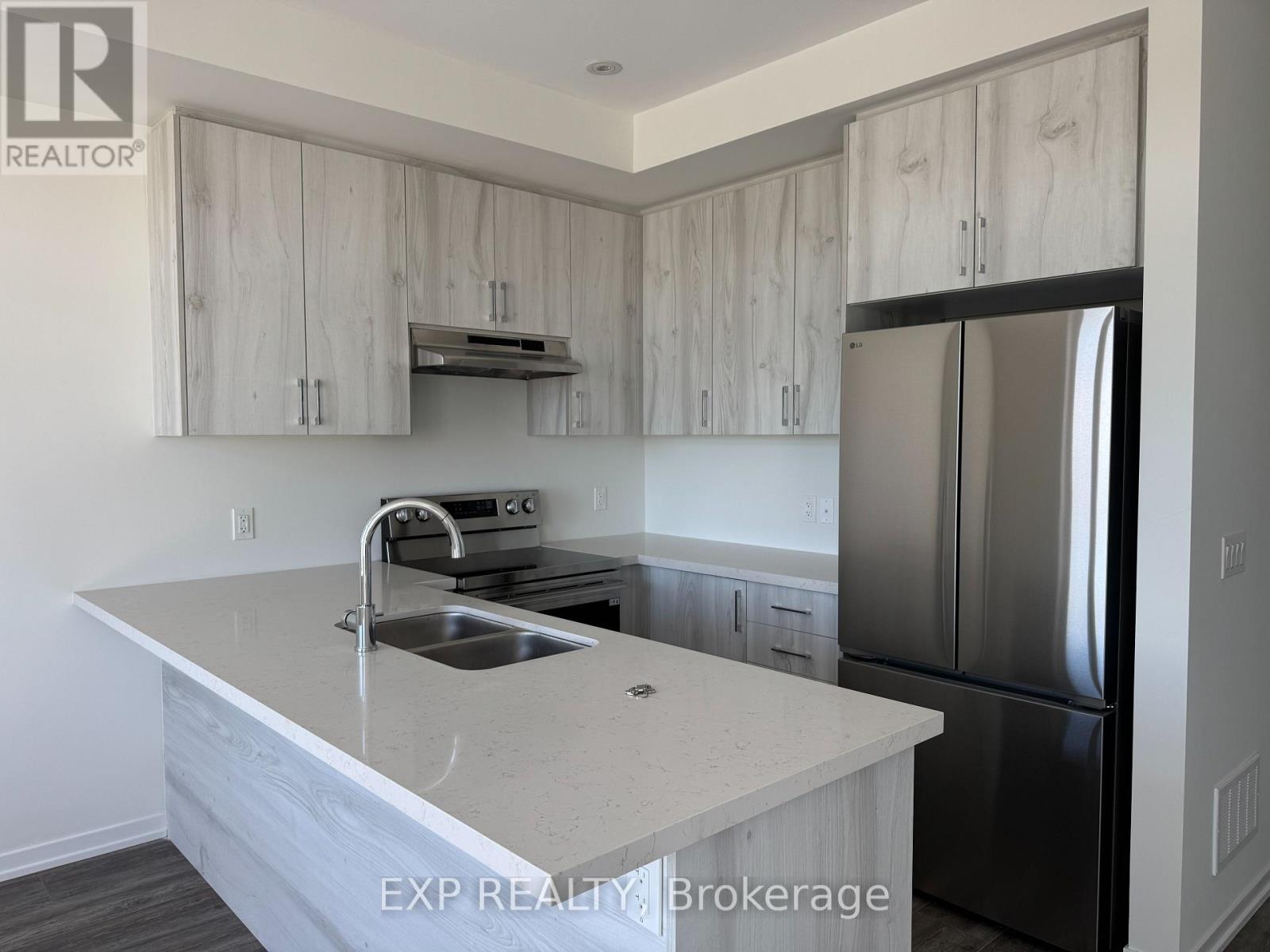 1472 19th Avenue, Richmond Hill, Ontario  L4E 1P5 - Photo 3 - N13837828