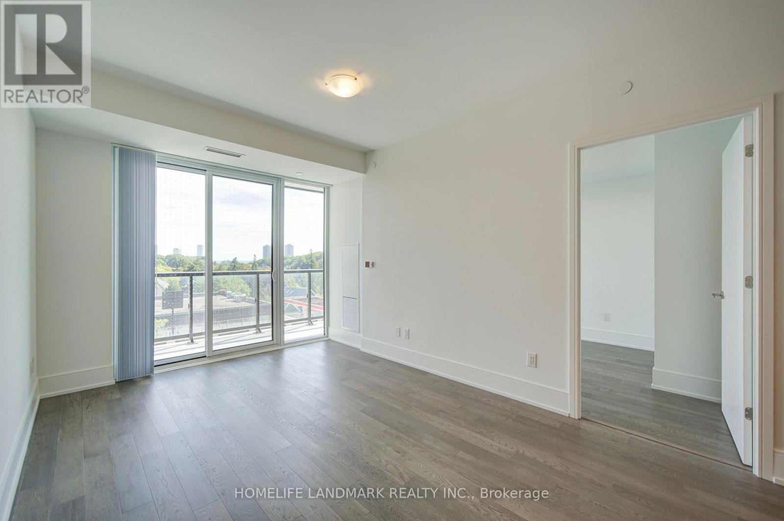 313 - 2450 Bloor Street W, Toronto, Ontario  M6S 0A9 - Photo 3 - W13837812