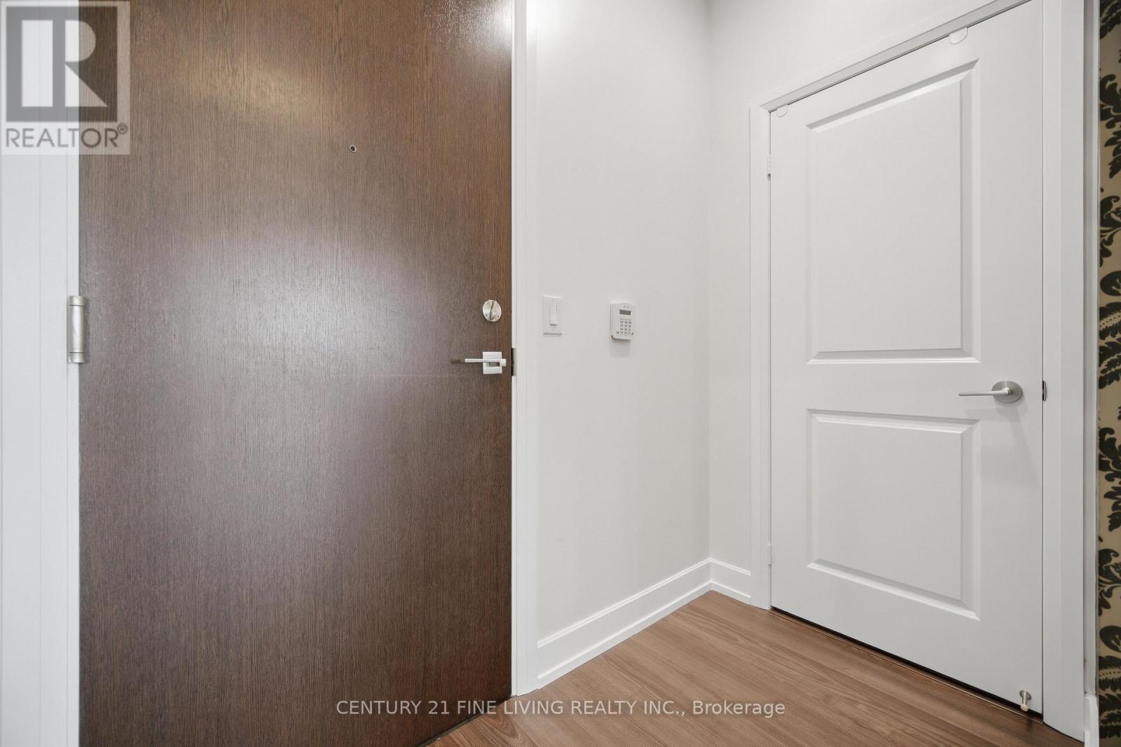207 - 6 Eva Road, Toronto, Ontario  M9C 0B1 - Photo 3 - W13837832