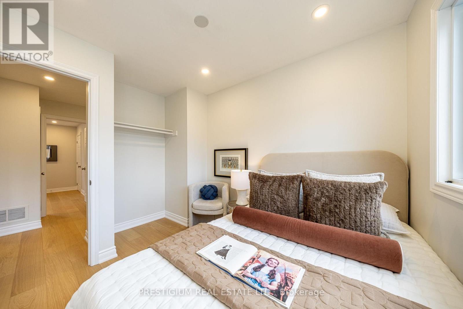 4094 Teakwood Drive, Mississauga, Ontario  L5C 3L6 - Photo 15 - W13837846