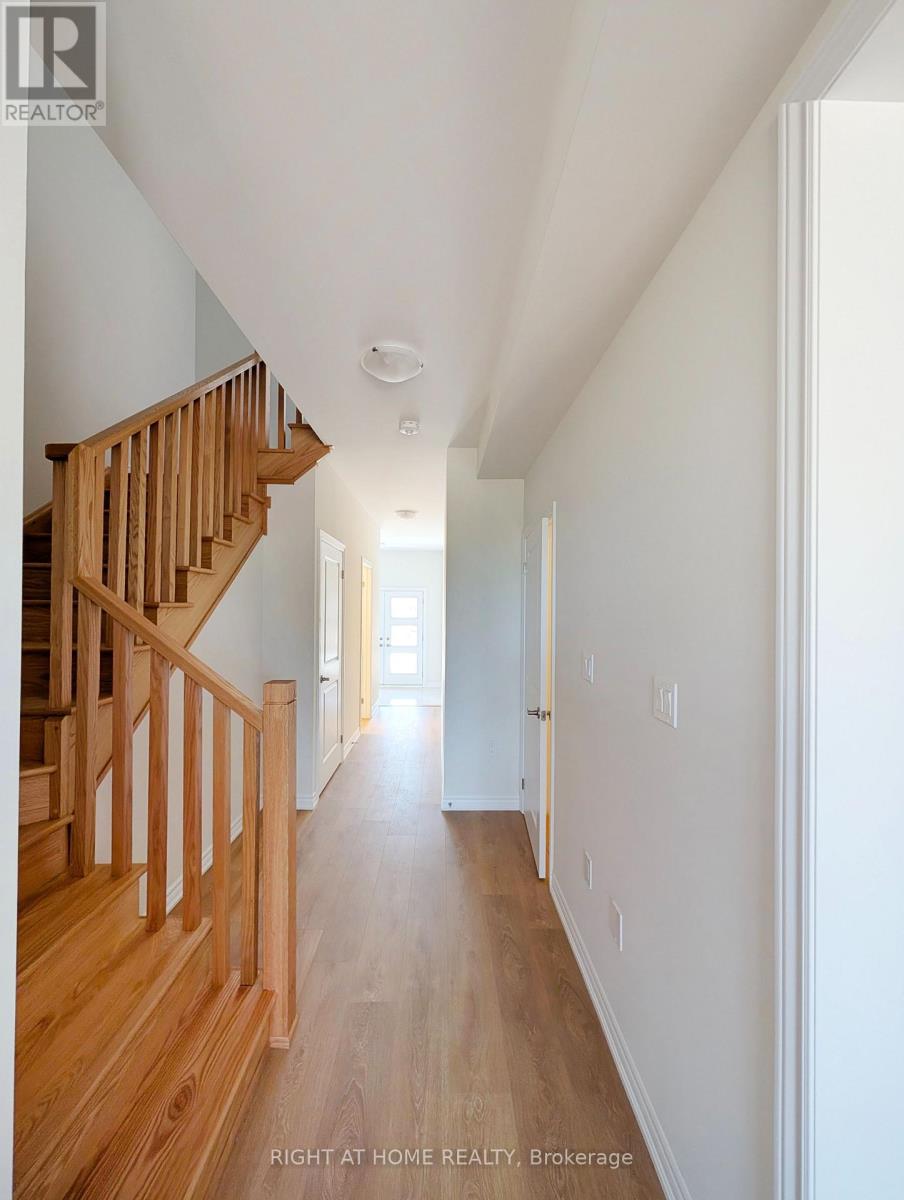 1052 Periwinkle Crescent, Woodstock, Ontario  N4S 7W2 - Photo 18 - X13837840