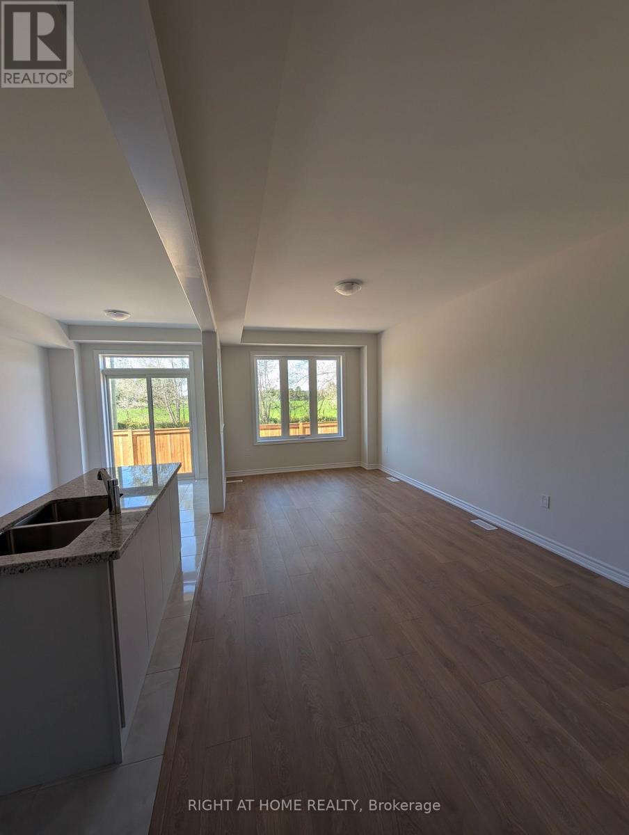 1052 Periwinkle Crescent, Woodstock, Ontario  N4S 7W2 - Photo 5 - X13837840