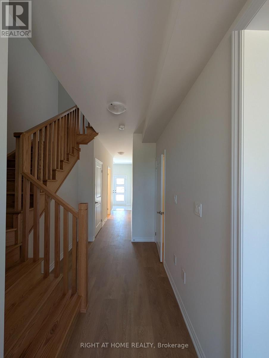 1052 Periwinkle Crescent, Woodstock, Ontario  N4S 7W2 - Photo 7 - X13837840