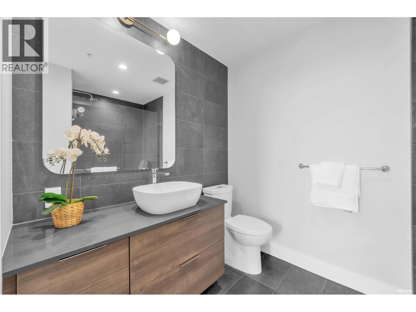 704 2375 Emery Court, North Vancouver, British Columbia  V7J 0E8 - Photo 16 - R3164947