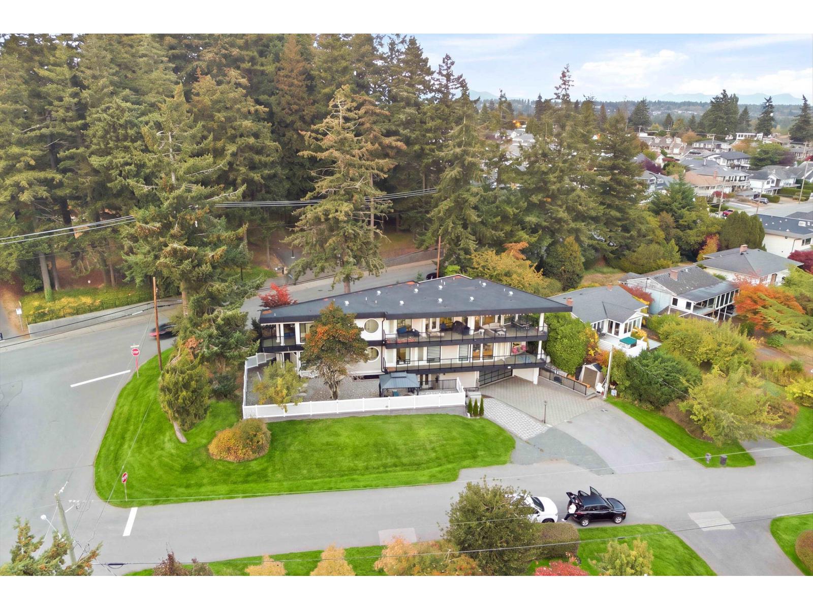 15472 Buena Vista Avenue, White Rock, British Columbia  V4B 1Z1 - Photo 2 - R3169514