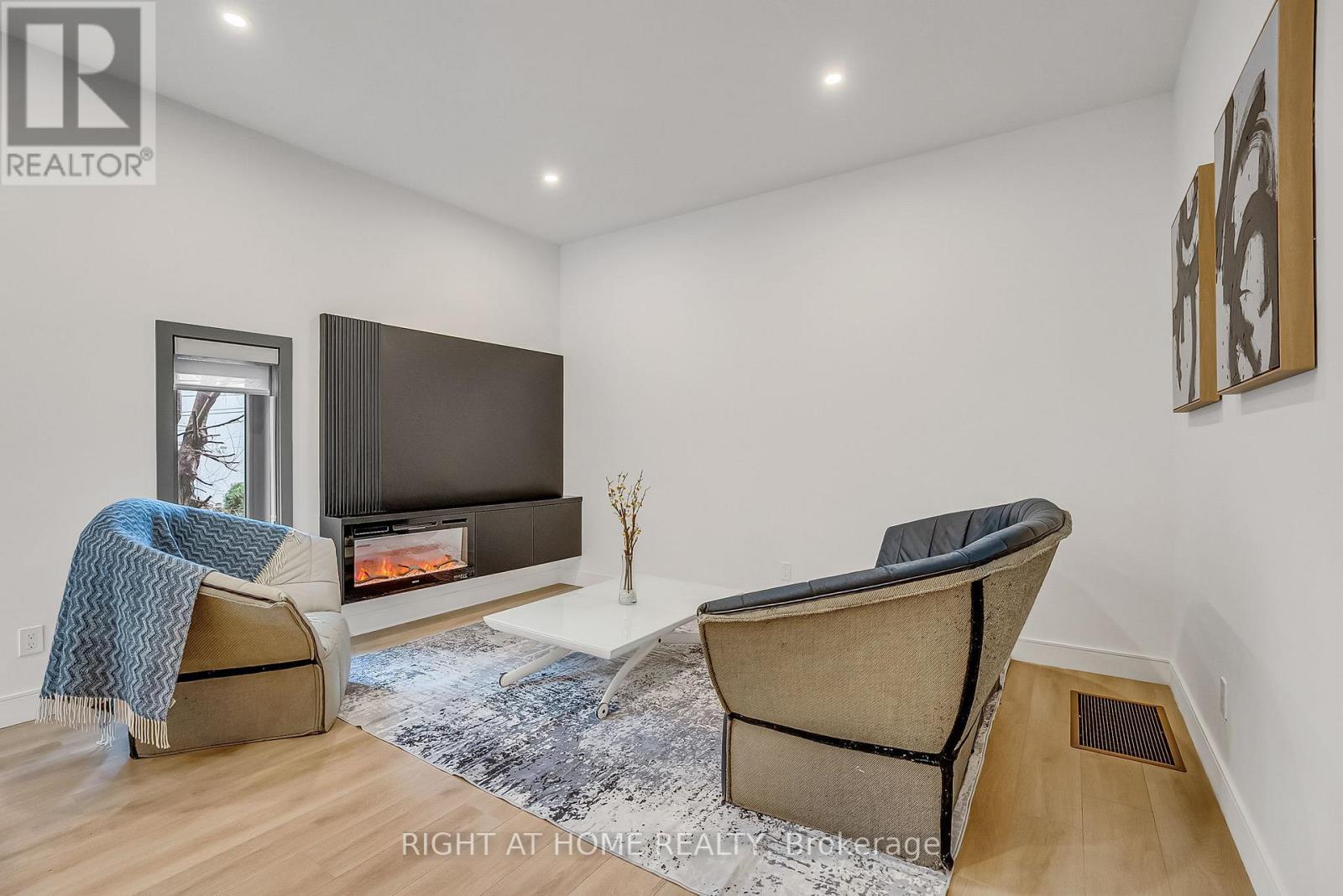 1169 Davenport Road, Toronto, Ontario  M6H 2G6 - Photo 7 - C13837852