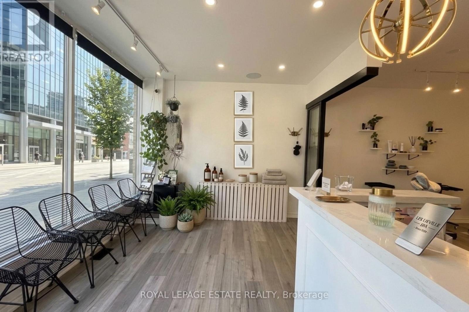 1144 Queen Street E, Toronto, Ontario  M4M 1L1 - Photo 2 - E13837878