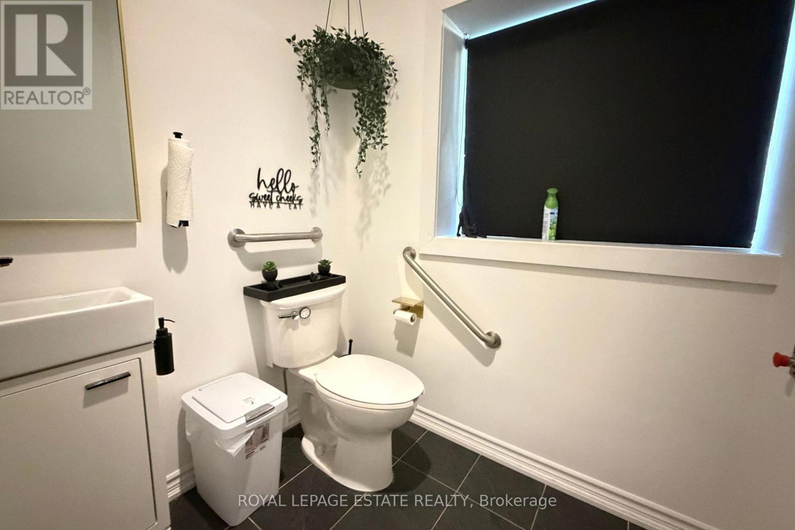 1144 Queen Street E, Toronto, Ontario  M4M 1L1 - Photo 7 - E13837878
