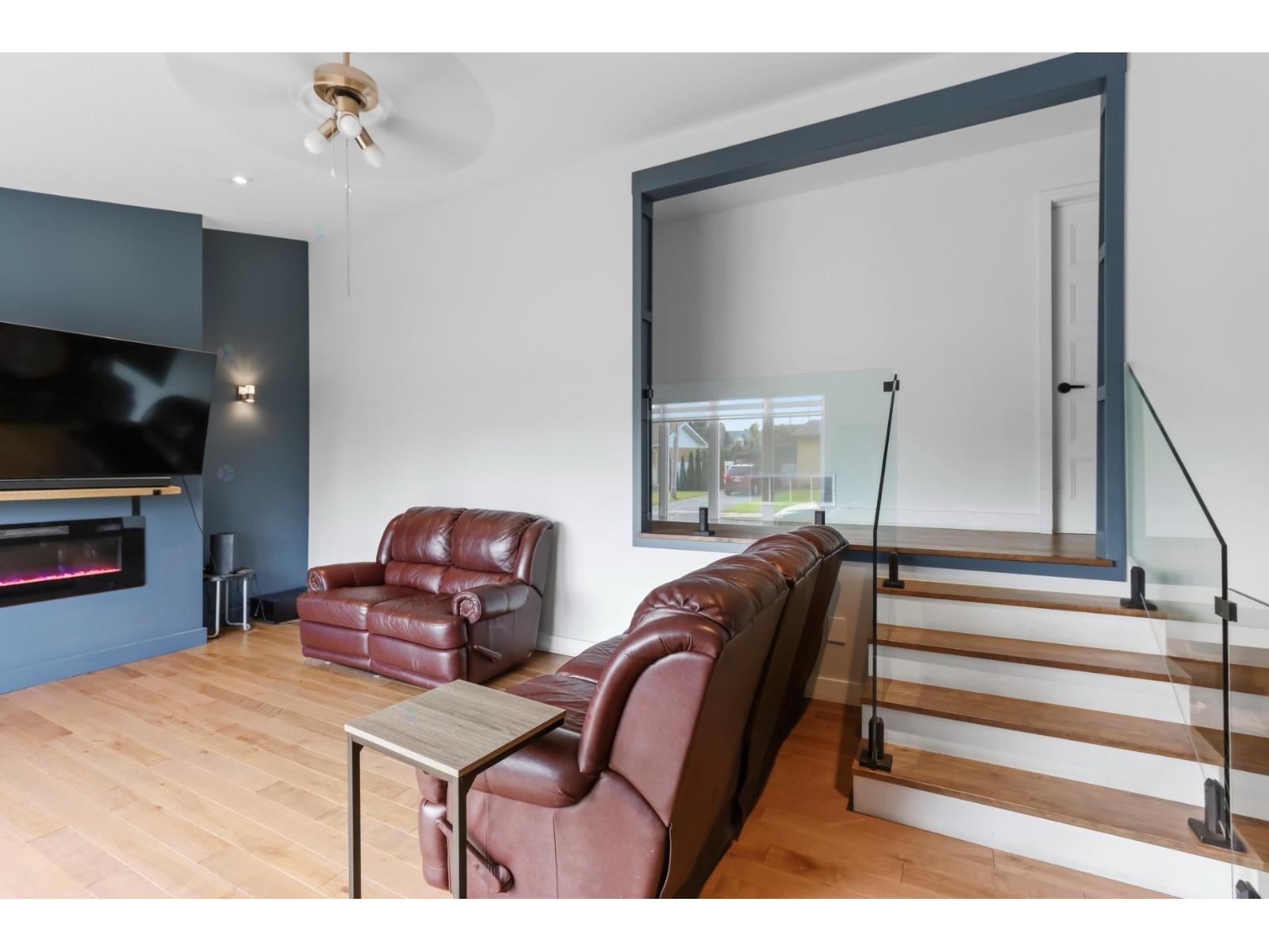 252 Rue St-Lambert Salaberry-de-Valleyfield Quebec Canada J6T1V3 5