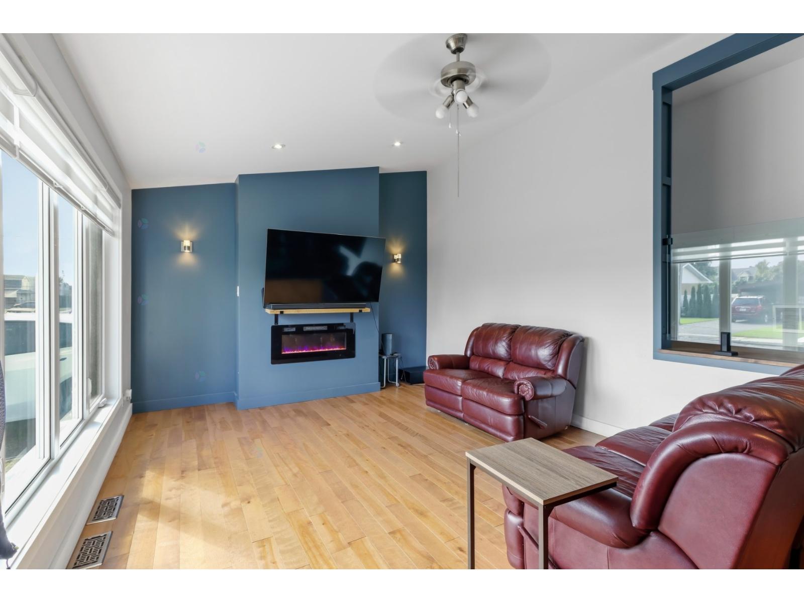252 Rue St-Lambert Salaberry-de-Valleyfield Quebec Canada J6T1V3 4