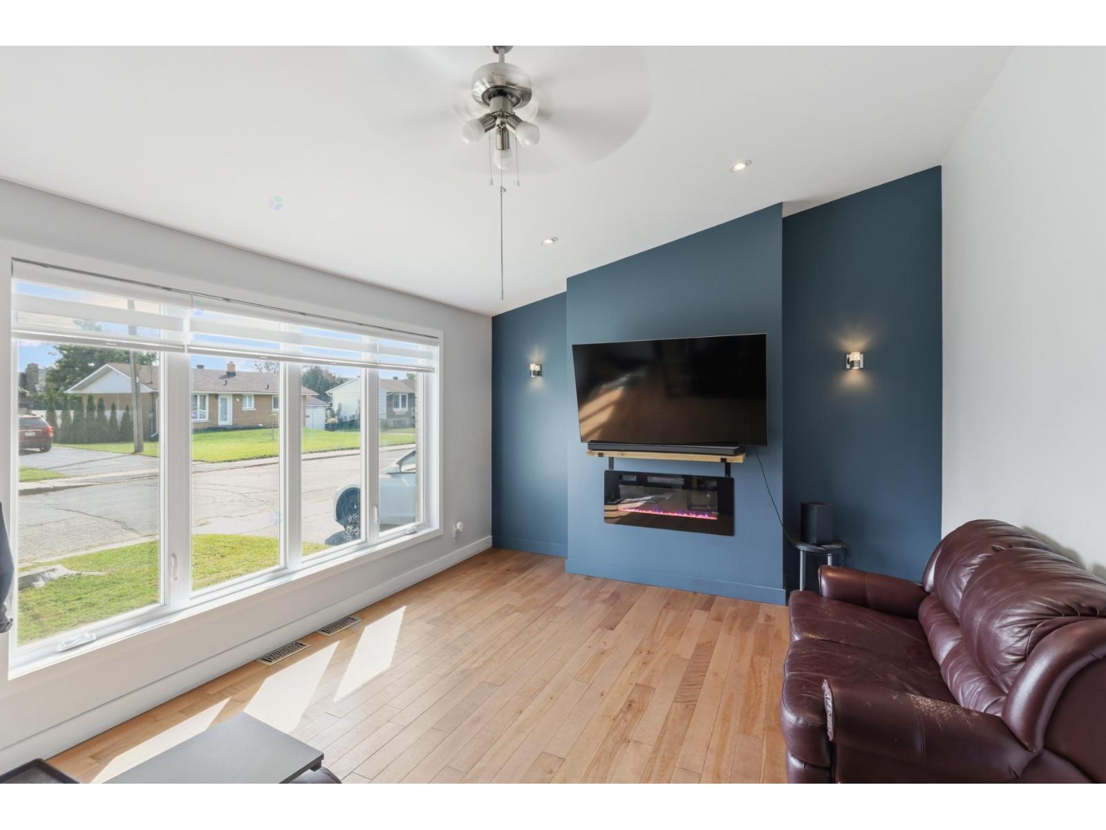 252 Rue St-Lambert Salaberry-de-Valleyfield Quebec Canada J6T1V3 3