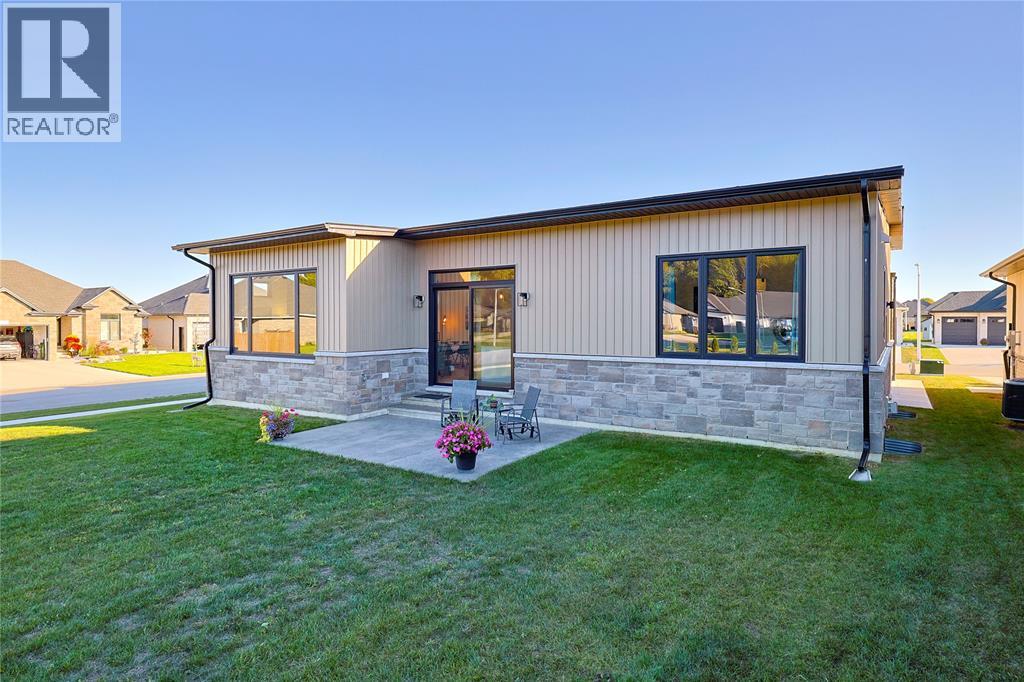 3532 Rowdy Road, Plympton-Wyoming, Ontario  N0N 1E0 - Photo 5 - 26023653