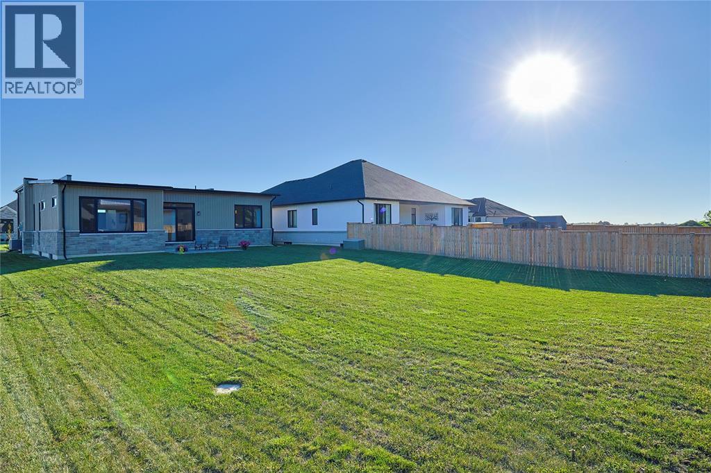 3532 Rowdy Road, Plympton-Wyoming, Ontario  N0N 1E0 - Photo 8 - 26023653