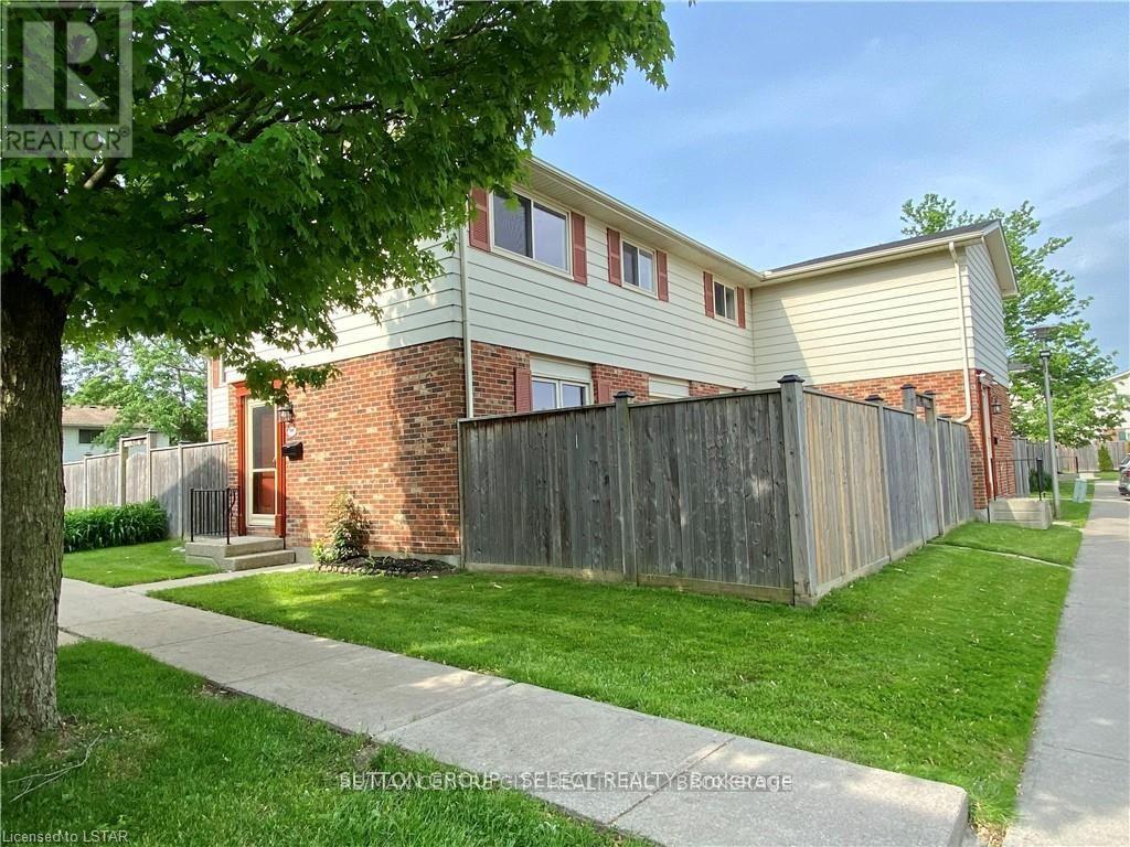 93 CONWAY DRIVE, London South, Ontario