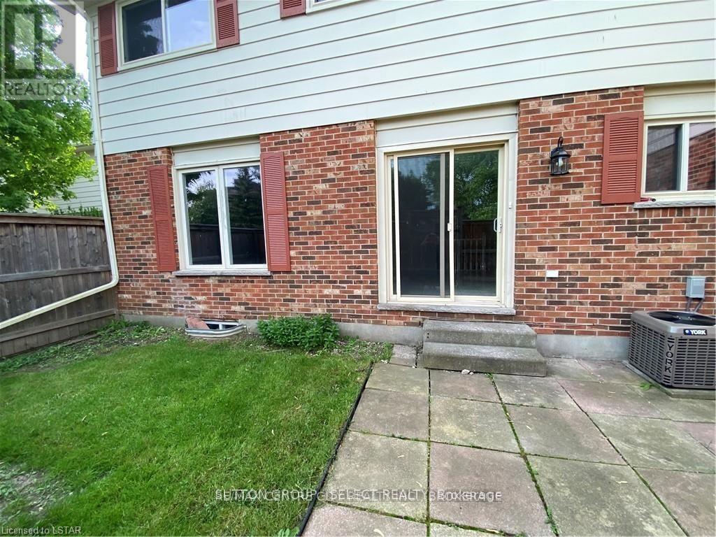 93 Conway Drive, London South, Ontario  N6E 2H4 - Photo 5 - X13837910