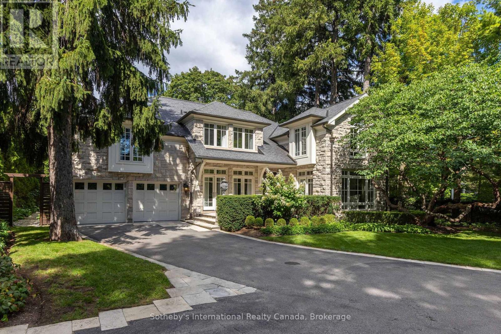 1073 LAKESHORE ROAD E, Oakville, Ontario
