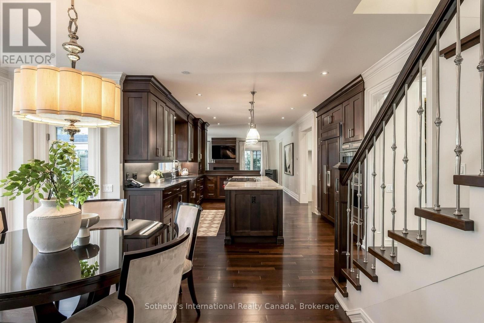 1073 Lakeshore Road E, Oakville, Ontario  L6J 1K9 - Photo 10 - W13837952
