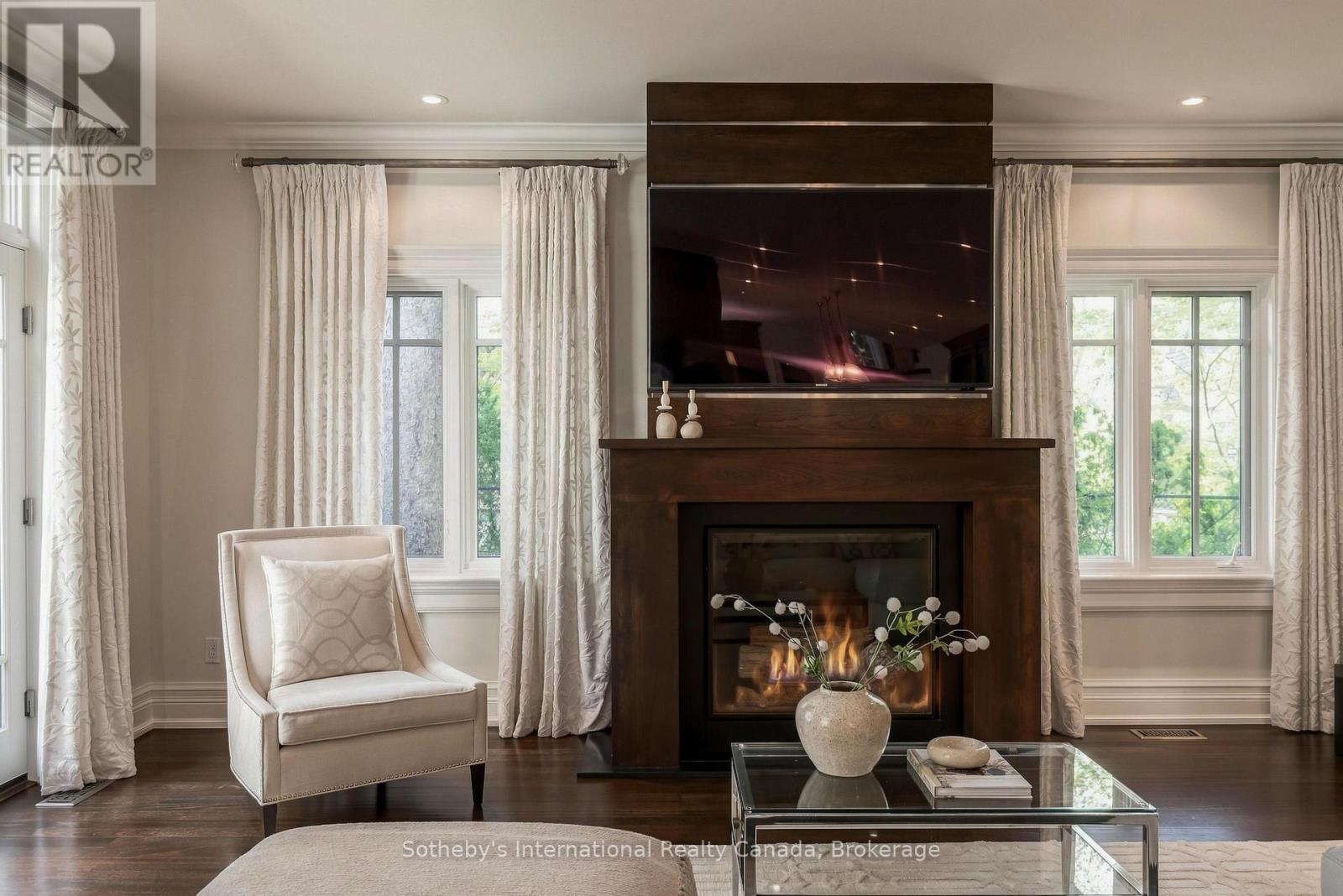 1073 Lakeshore Road E, Oakville, Ontario  L6J 1K9 - Photo 15 - W13837952