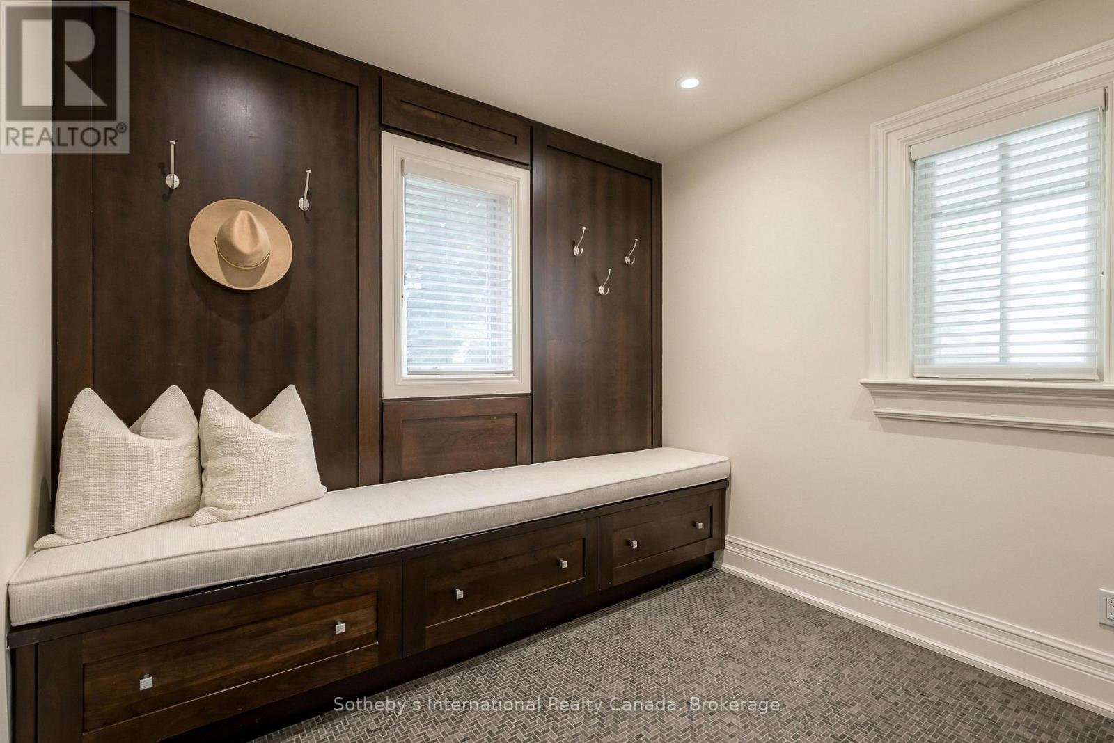 1073 Lakeshore Road E, Oakville, Ontario  L6J 1K9 - Photo 20 - W13837952